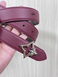 Flowergram Reversible Belt: This belt combines Monogram canvas and Monogram embo