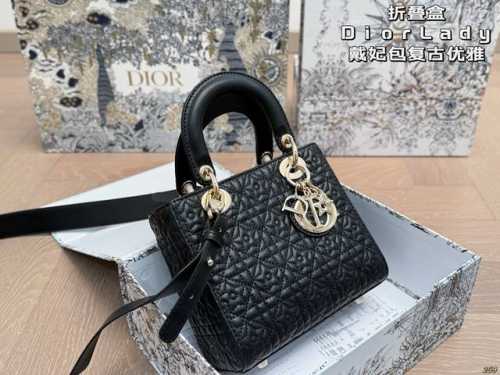 Folding box Dior Lady Bag Retro and elegant, timeless classic Formal and casual