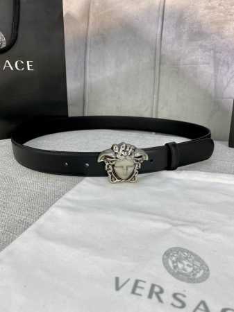 Width 3.0 Cm Versace This Soft Leather Belt Features A Three-Dimensional Medusa - Click Image to Close