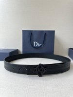 Width 3.5Cm This 35mm double-sided belt combines elegance with modernity. Made o