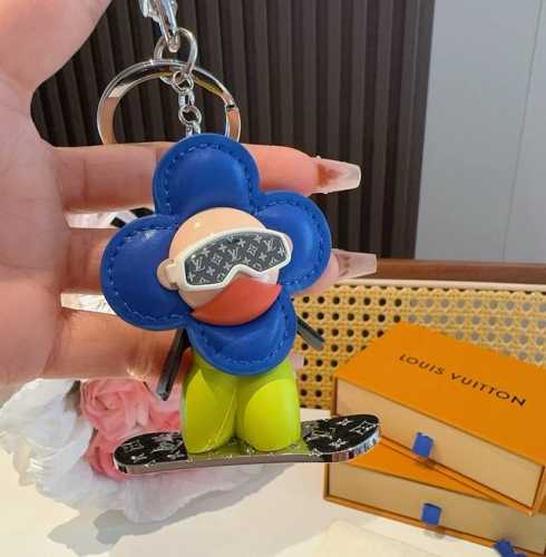 Louis Vuitton Lv new keychain bag pendant car key pendant Vivian skateboard offi