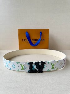 Special Lv Initiales 40Mm Double-Sided Belt Renewed Iconic Design With Classic C