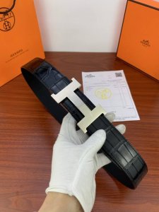 Hermes hardware: High-quality vacuum electroplating with floral patterns at the