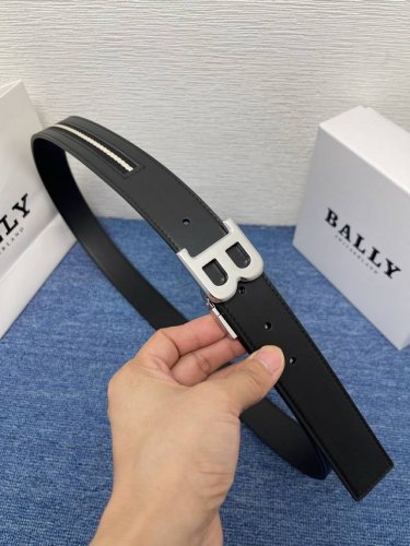 BrandBallyNo. 150 DDDDescriptionA new belt from the Classic Collection, made fro