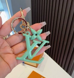 Lv Keychain Enamel Craft Lv Letter Pendant Pop Flower Bag and keychain charms ar