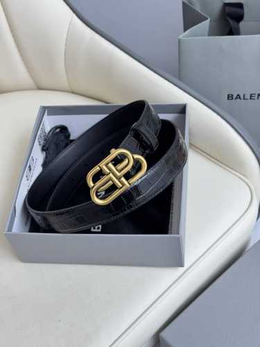 Balenciaga Width 2.5cm It is a French luxury brand and one of the most influent