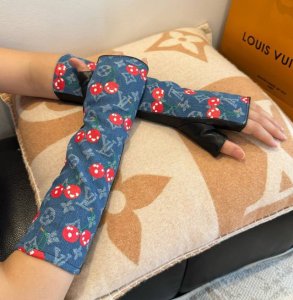 2025Lv New Arrival Long Cherry Denim Gloves with Sheepskin Lining. Stylish glove
