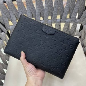 Out of stock! New Lv casual essential clutch bag shipped simultaneously on the