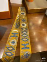 Hermes "Kelly En Perles" Twilly scarf Twilly scarf 100% silk This small silk ac