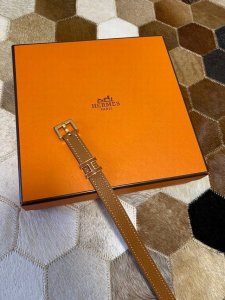 -Pop H15 calfskin thin belt 15 mm, the belt loop is decorated with the same colo