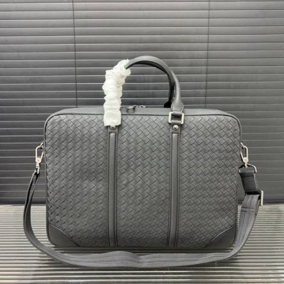 Bottega Veneta business casual hand-woven Bv men's briefcase handbag crossbody b