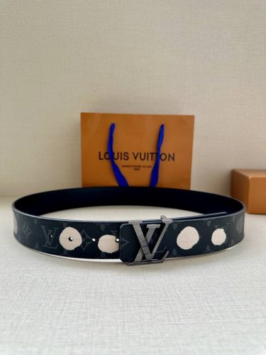 4.0 wide Lv X Yk reversible belt, from the Louis Vuitton x Yayoi Kusama collabor