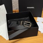 Xiangjia U-shaped women's belt This belt is made of imported cowhide and has a