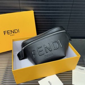 Fendi Fendi Ff embossed waist bag chest bag men's shoulder bag classic versatile