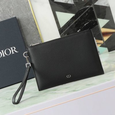A5 Clutch Black grained calfskin leather Cd Icon logo P10,000 Reference: 2Esca49