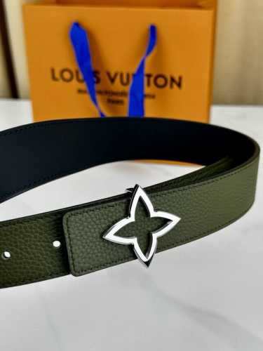 3.4cm lychee-patterned belt, crafted from fine leather and paired with a black