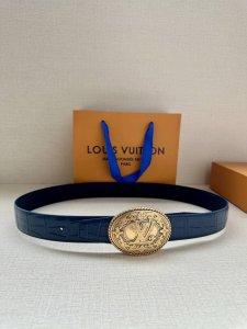 This 3.4-Inch-Wide Lv Heritage Double-Sided Belt Features A Striking Contrast Be