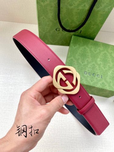 Belt Width 3.8 Cm Gucci In The Spring/Summer Collection, The Brand's Iconic Doub