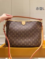 Small Folding Box Complete Packaging A must-have for fall and winter, the Louis