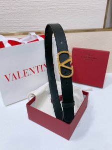 vlogo Signature Buckle Shiny Calfskin Belt - Swarovski Diamond Shiny Buckle -