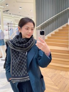 Style Lettering *47cm. % Wool Adorned with the classic Gg pattern, inspired by t