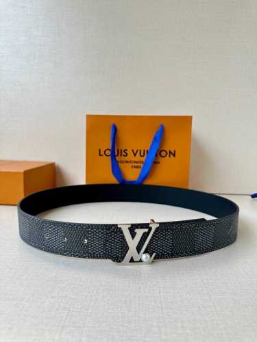 4.0 Wide Lv Dimension Double-Sided Belt Brightens Up Everyday Style With A Subtl