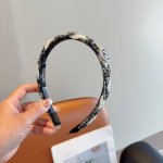 with packaging Chanel Chanel's new pearl headband, retro headband, popular onlin