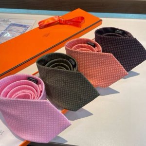 Men's new tie series, Rare H has a thousand different printed ties every year.