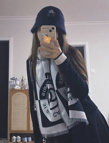 C's. Double-sided cashmere scarf with top-grade double-layer yarn-dyed fabric! T