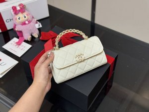 comes with a full set of packaging Size: 18Cm Chanel 23P Kelly The most beautif