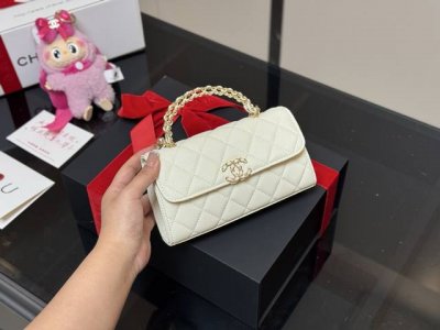 comes with a full set of packaging Size: 18Cm Chanel 23P Kelly The most beautif