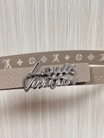 New seasonal style, 3.0mm wide, one side khaki embossed imported cowhide, the o