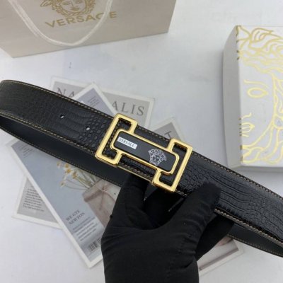 Comes with full packaging gift box Versace Men's Floral Leather Belt 38Mm Rever
