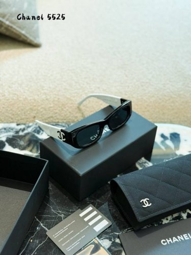 Chanel 5525 panda color narrow frame sunglasses are hard not to love Chanel 552