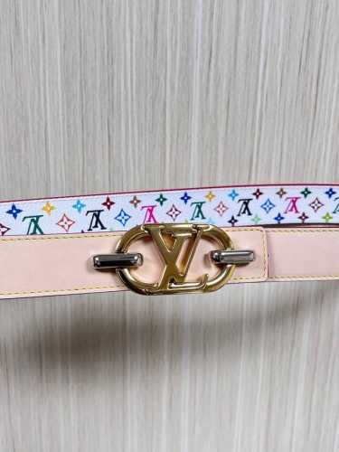 New for the season, this belt is crafted from luxurious calfskin and Monogram c
