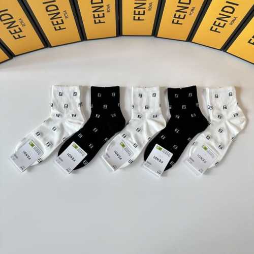 Special packaging Fendi new mid-calf style stacked socks! Five pairs per box, co