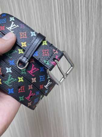 Louis Vuitton Collaborates With Japanese Artist Takashi Murakami To Create The L - Click Image to Close