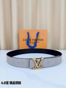 Lv 4.0Cm Brass Buckle Leather, grey coated canvas, embossed with the classic Mon