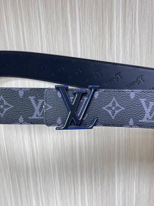 Special 4.0 New Model Of The Season, One Side Is Imported Calfskin, The Other Si