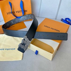 Original packaging L0Uis Vuitt0N This season's new men's belt, 40mm wide, made