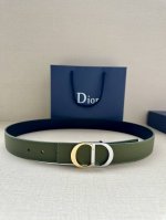 Width 3.5cm This belt buckle is a new Dior piece, continuing its classic design
