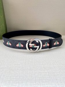 Width 4.0 Cm Gucci's Bee Pattern Is One Of The Iconic Elements Of The Gucci Anim