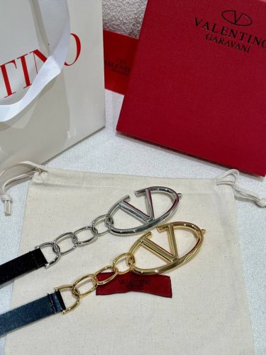Valentino, authentic quality, real photos of the bulk order. Chain waist chain w