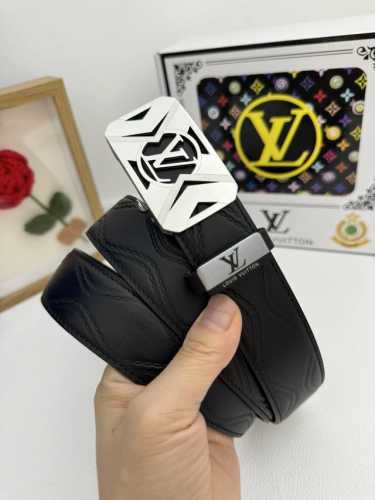 Product Name: Lv..Louis..Vuitton Automatic Belt Material: Genuine Leather Belt M