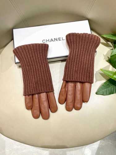 Two ways to wear one pair of gloves. New exclusive first release. Chanel women'