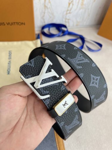 Product Name: Lv..Louis..Vuitton Belt Original Single Model: Hanging Buckle, Cla
