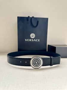 Width 3.8Cm Versace Jeans Couture cowhide V-Emblem buckle belt, decorated with L