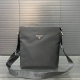 Prada canvas shoulder bag, classic and versatile, photo taken of the original fa