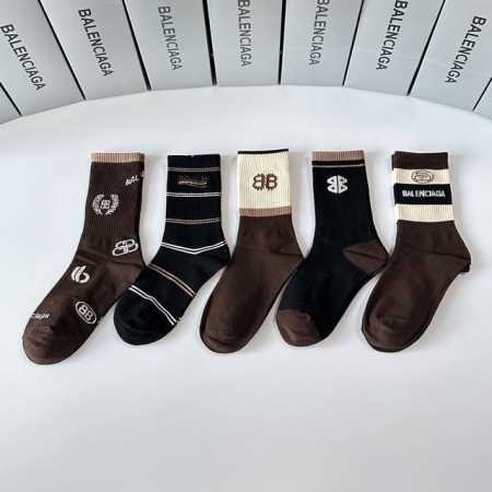 Special packaging for Balenciaga's new mid-length slouch socks! Five pairs per b - Click Image to Close