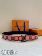 4.0 wide Louis Vuitton Initiales reversible belt made a striking appearance at t